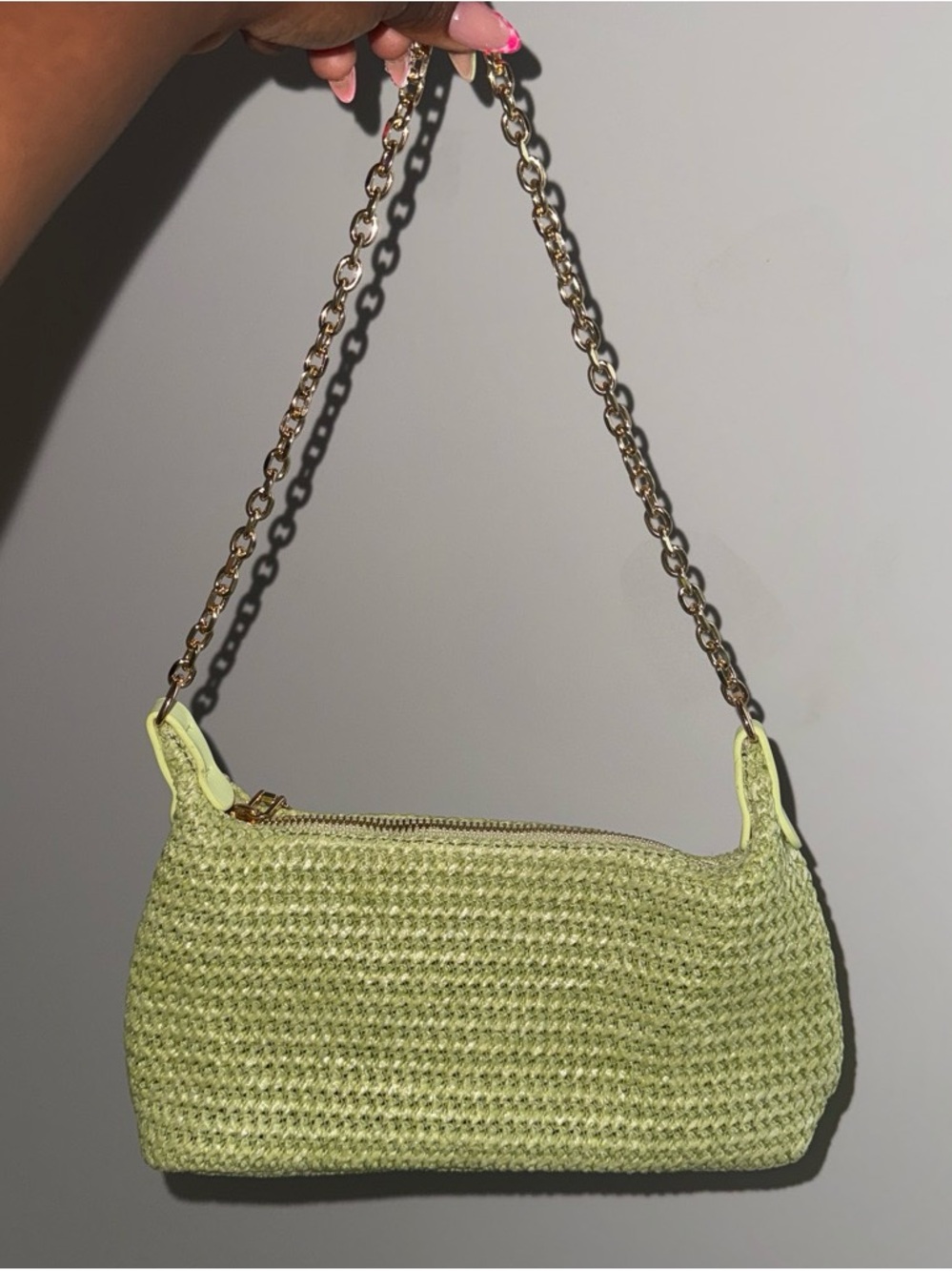 SHEIN Light Green Woven Shoulder Bag with Gold Chain